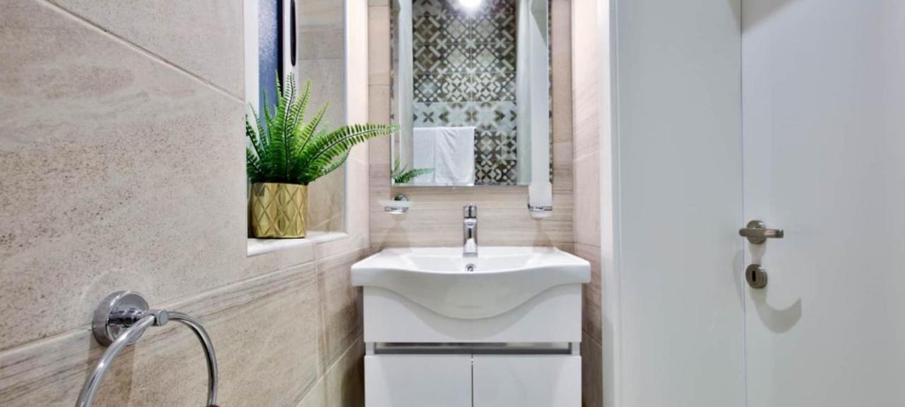 Ursula Apartments Self Catering Studios And 1-Br In Central Valletta By Tritoni Hotels Luaran gambar
